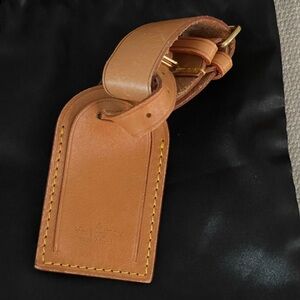 LOUIS VUITTON LUGGAGE TAG IN GORGEOUS VACHETTA LEATHER⭐️Always AuThEnTiC⭐️CLEAN